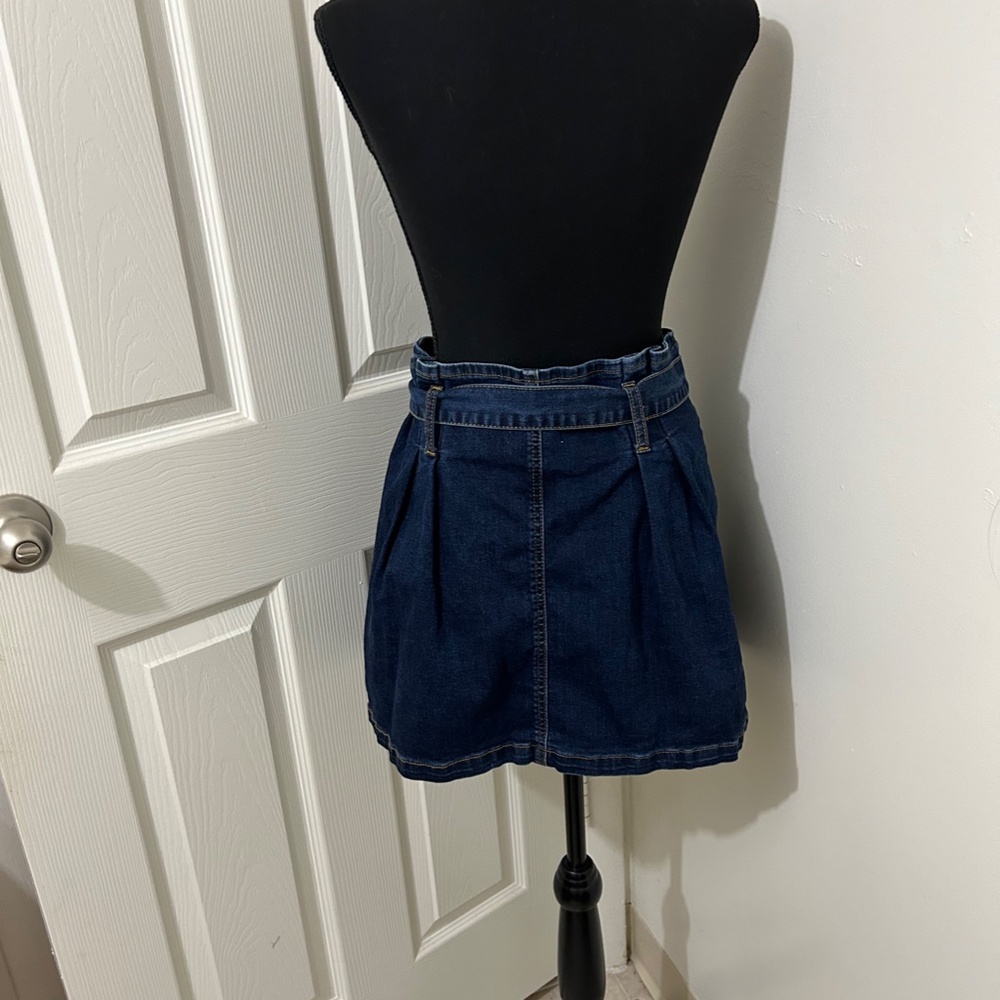 Altar'd State Dark Wash Denim Paper Bag Mini Skirt Size Medium - Picture 3 of 9
